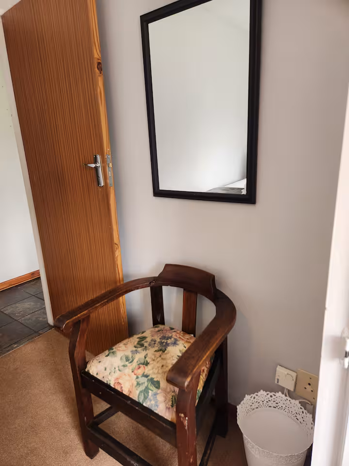 Room One photo 2