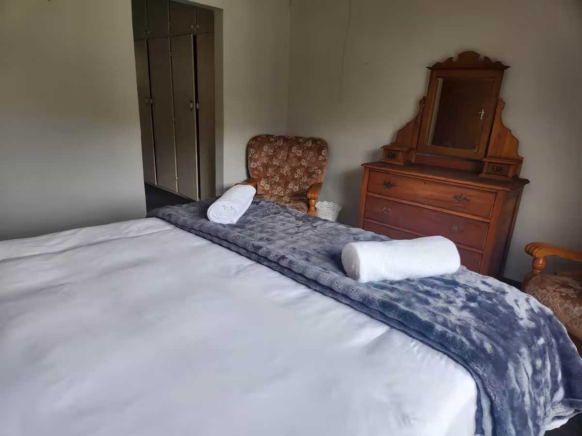 Room Two photo 3